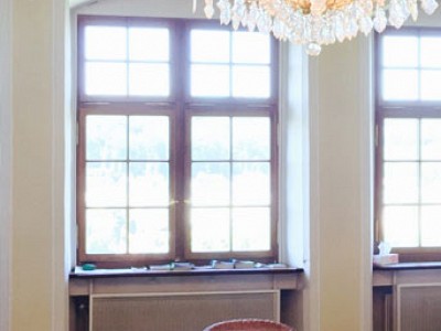 Chandelier hall room4